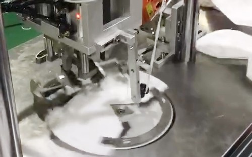 口罩點(diǎn)焊機(jī)的超聲波是什么呢？